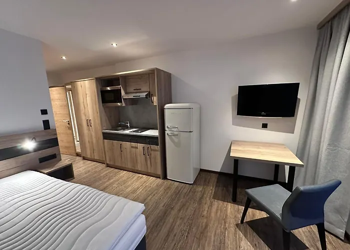 Roessl Aparthotel 3*